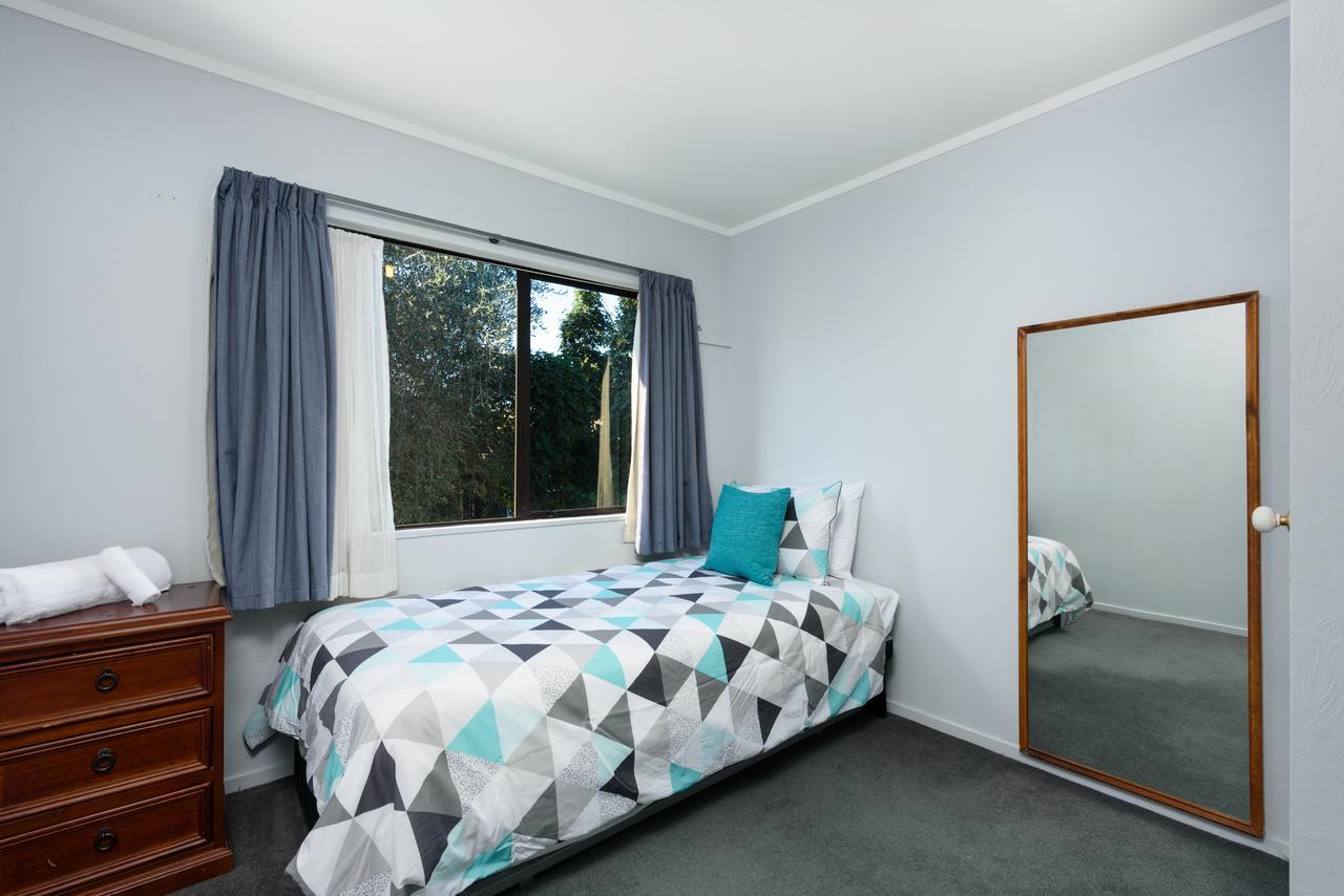 Convenient Family Bach With Easy Access To Blake Park The Beach And Downtown Mount Maunganui Exterior photo